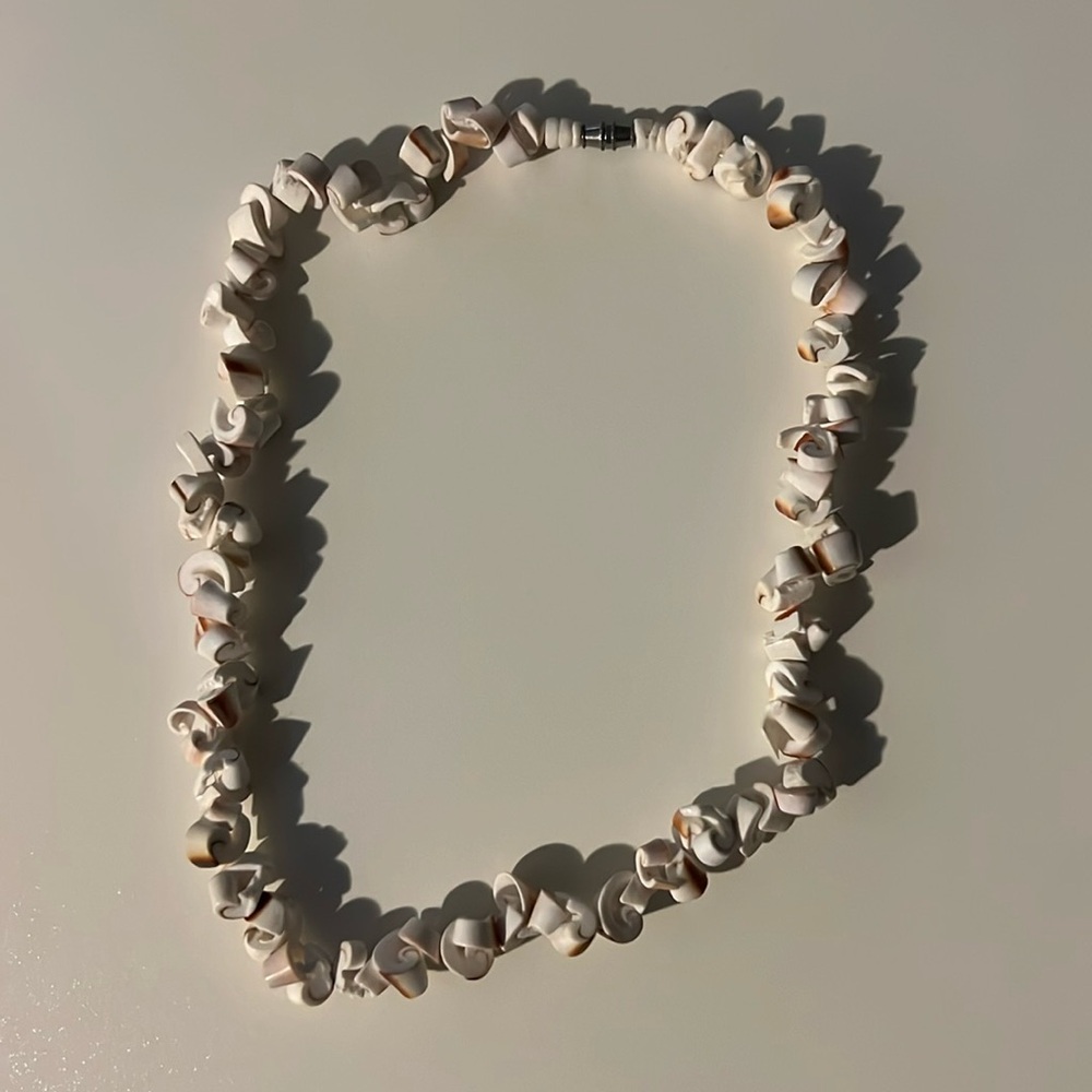 Shell necklace